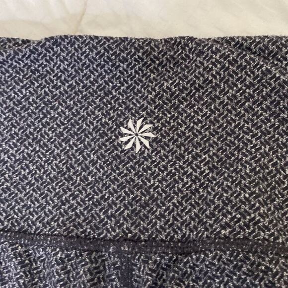 Athleta Crop Leggings XS. See Video - Picture 6 of 11